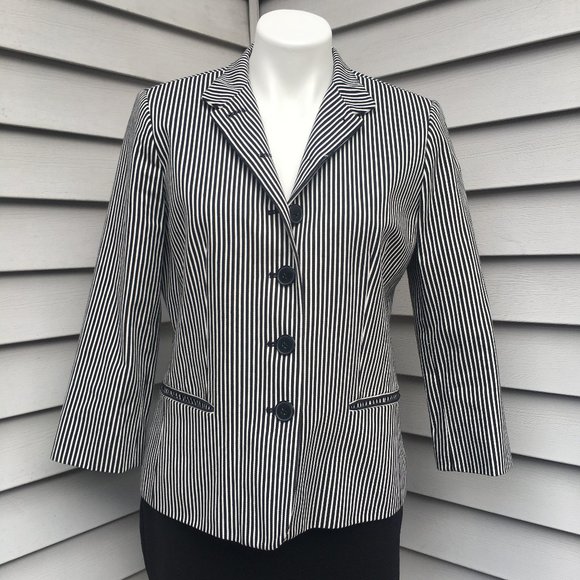 Chaps Black/White Striped Blazer Size 8 - Picture 1 of 5